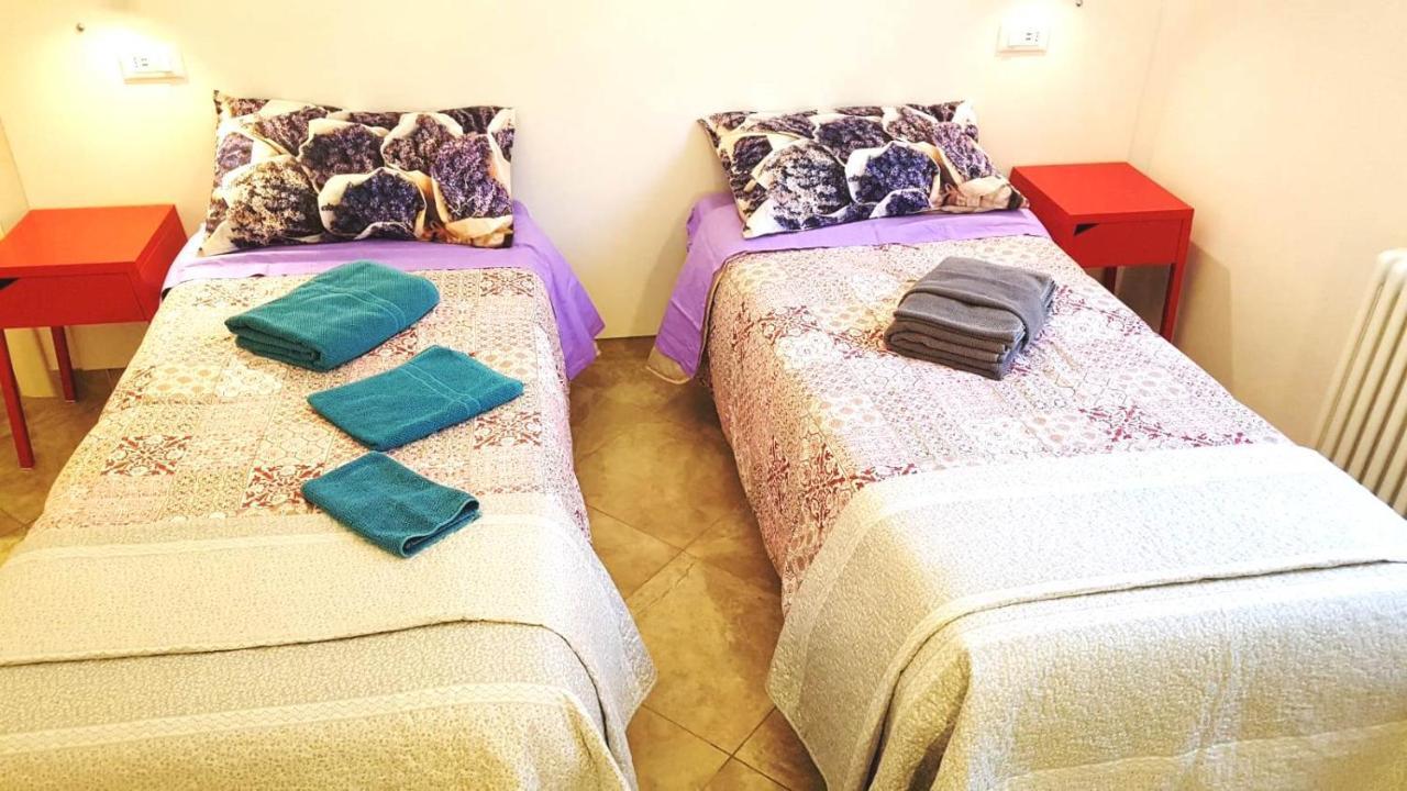 Bed And Breakfast Corticella 24 Bologna Exteriör bild